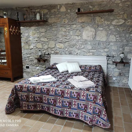 Giardino Casa Selciata Calvi dellʼ Umbria